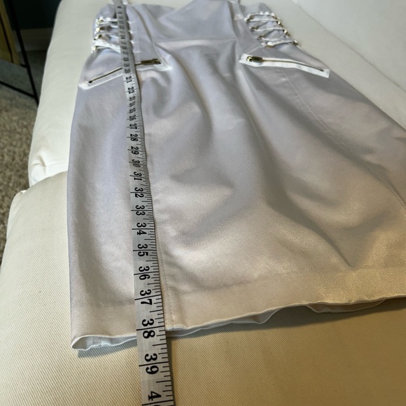 Corset style dress - Picture 11 of 11